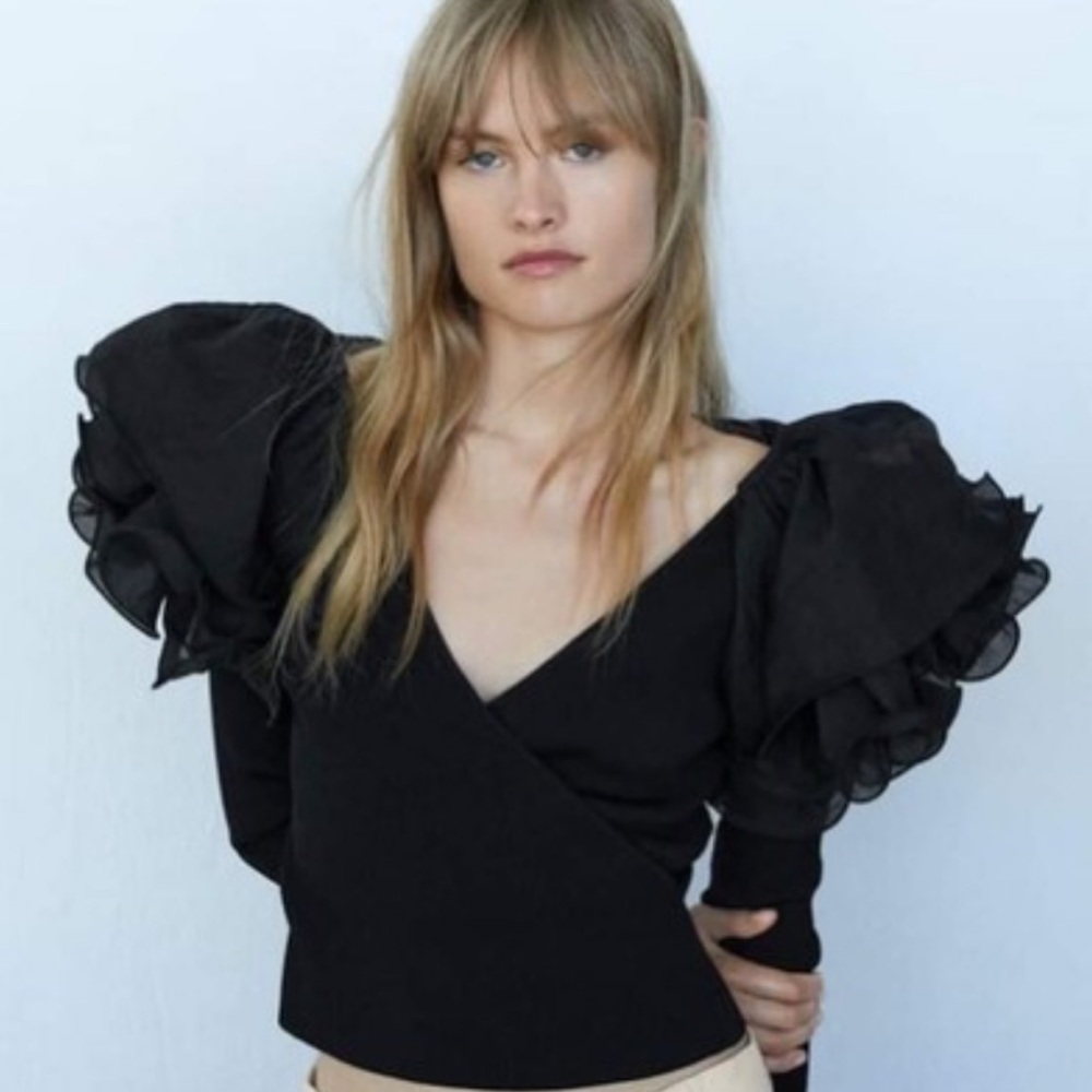 Zara Black Ruffled Long Sleeve Blouse